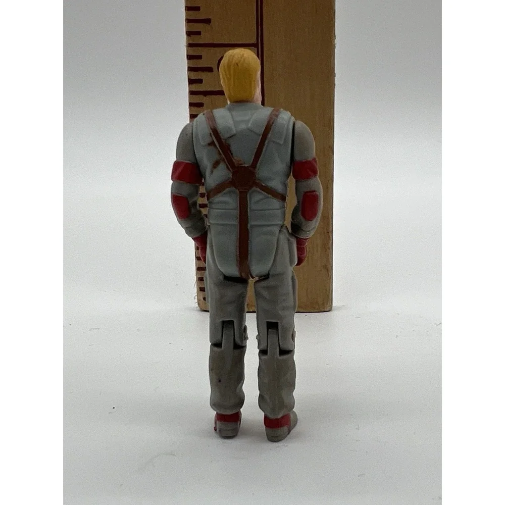 Vintage 1895 Kenner M.A.S.K.  Matt Trakker‎ Action Figure for Thunderhawk